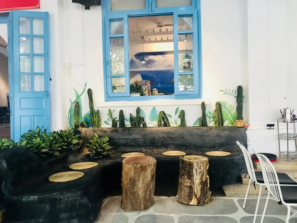 Thú vị với thiết kế quán cafe phong cách Santorini