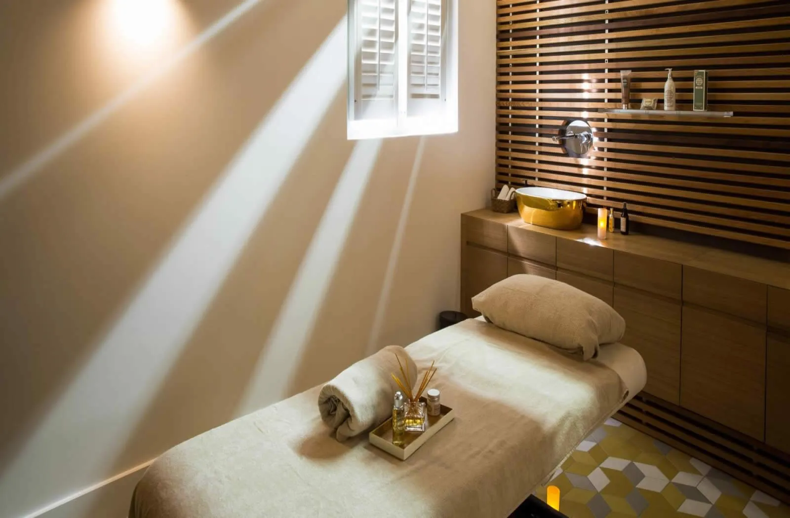 Thiết kế spa mini rẻ đẹp và ấn tượng cho người mới khởi nghiệp